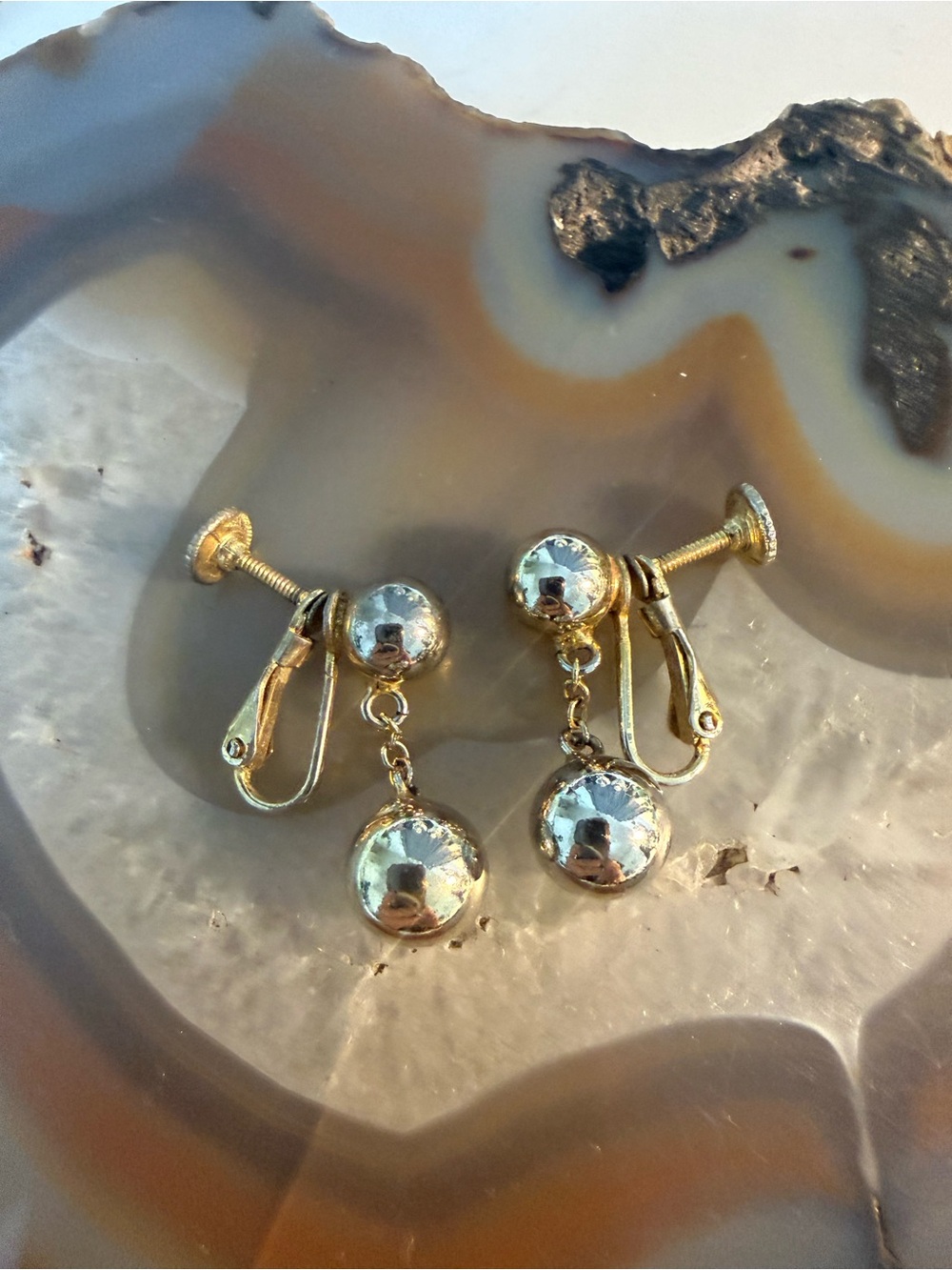 Vintage Hobe’ Gold Tone ball Drop golden ball Clip-On Earrings Guc